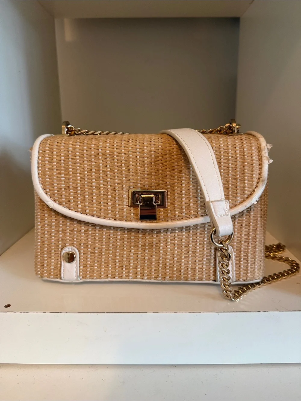 Woven Beige Crossbody Bag with White Trim and Gold Chain